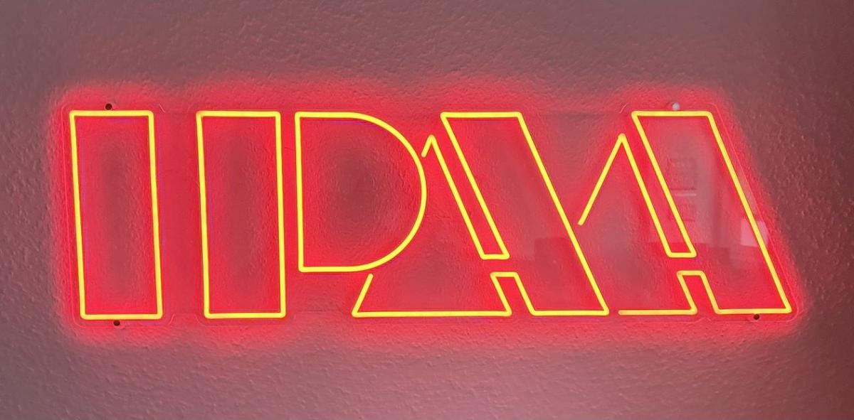 IPAA-Leuchtschild