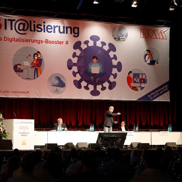Foto mit Teilnehmenden der IPAA-Schulungstage 2022